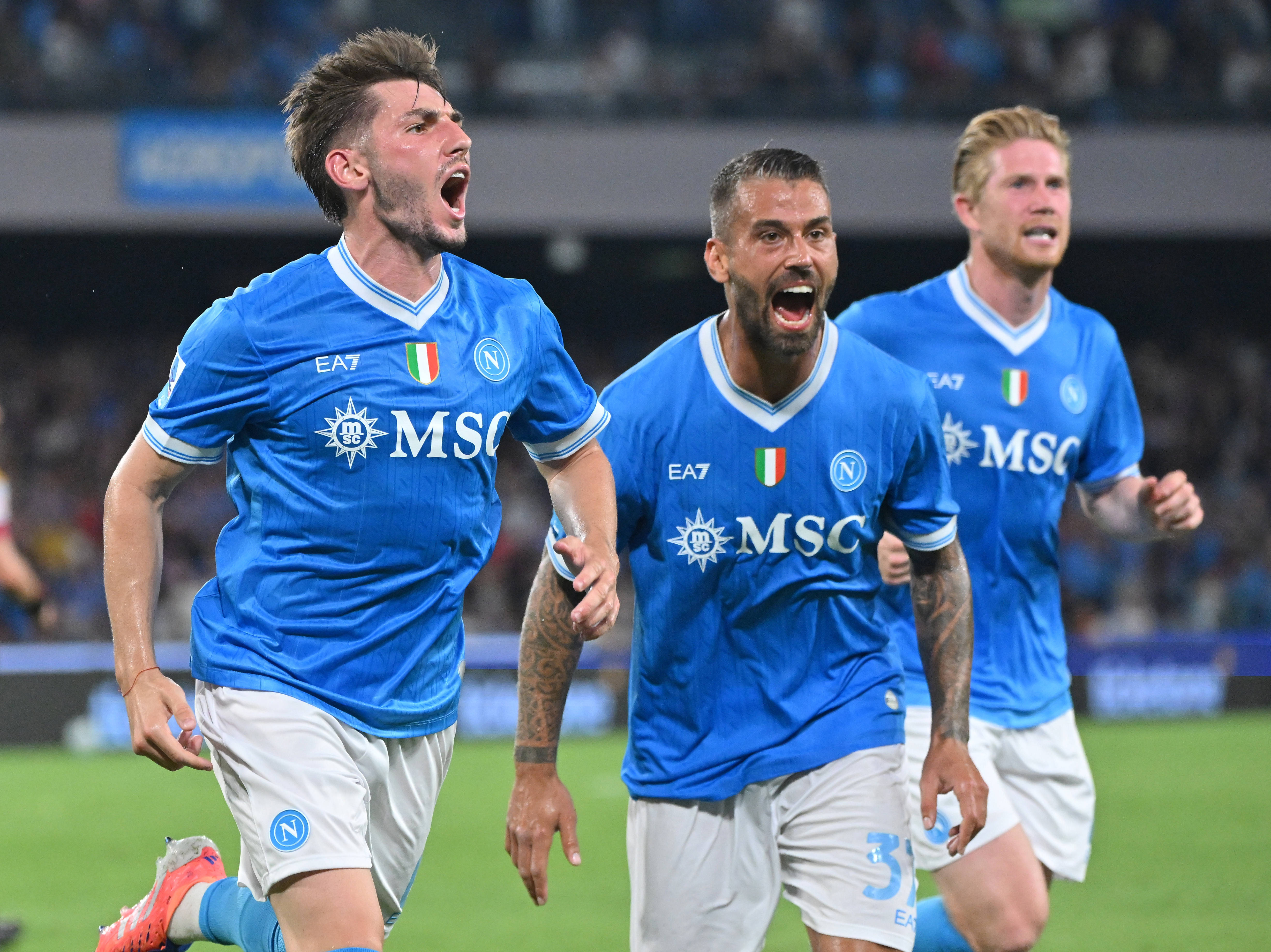 意大利队借助主场之利蓄势迎接重要战(意大利队2022)